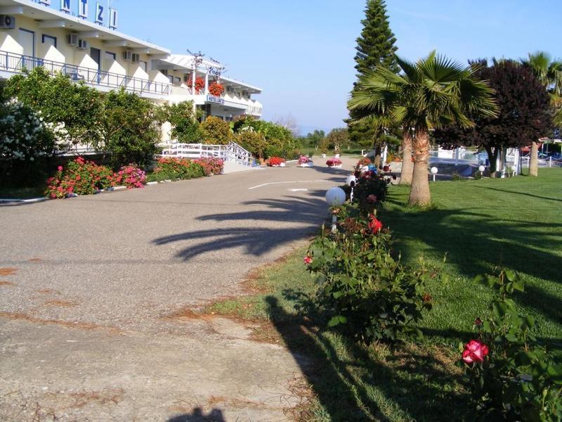 Lintzi Hotel Arkoudi Exterior foto